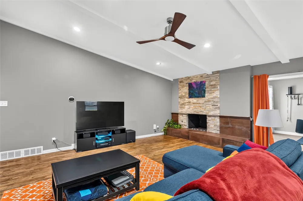 12326 Cedar Bend Drive Dallas, TX 75244