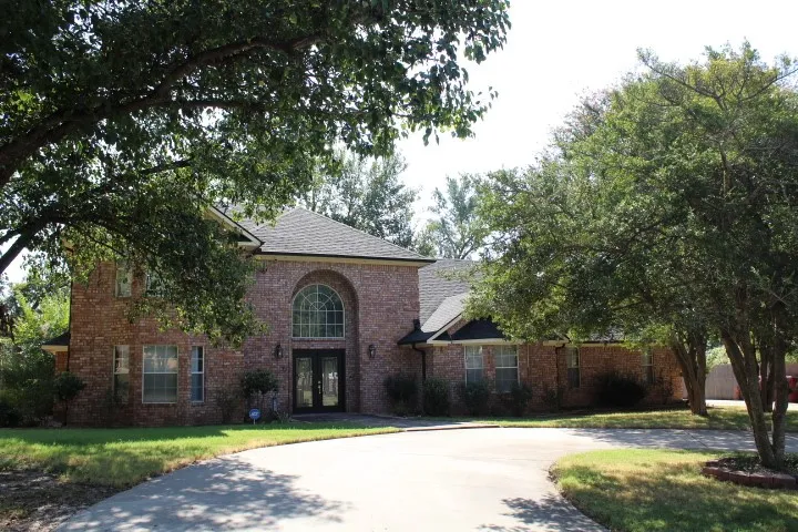2020 Arbor Bend Street Bonham, TX 75418