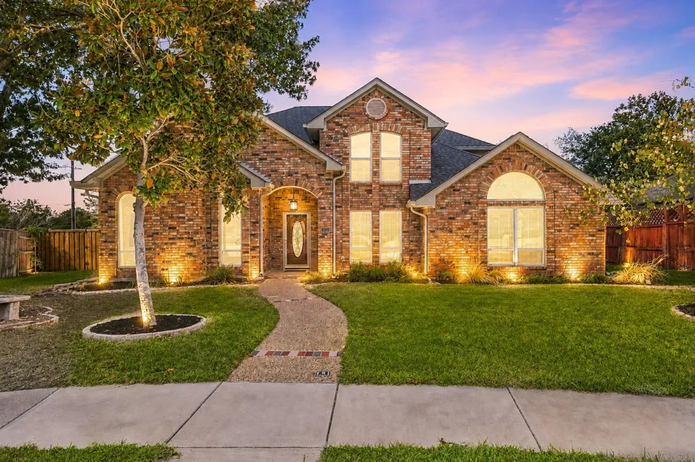 1222 Dentonshire Drive Carrollton, TX 75007