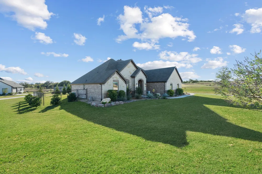 104 Carls Court Boyd, TX 76023