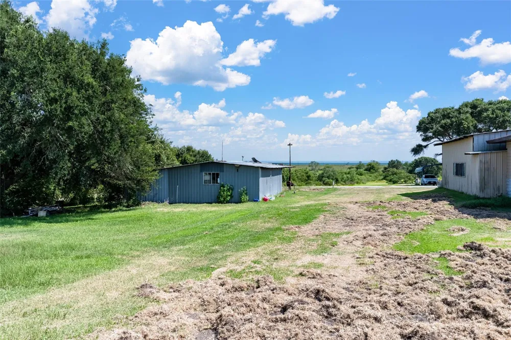 2015 1st Street High Island, TX 77623