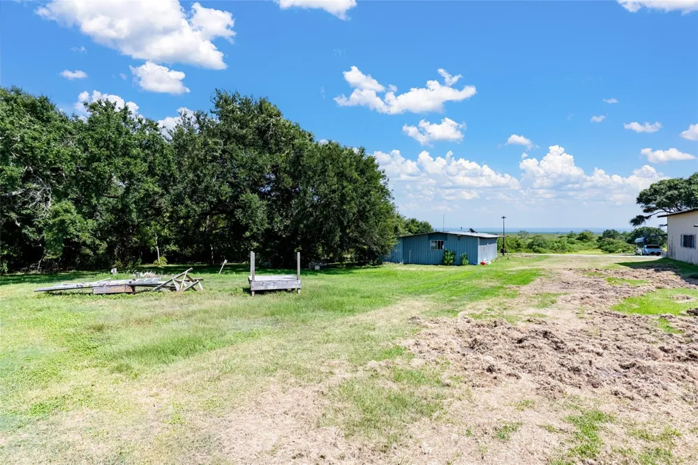 2015 1st Street High Island, TX 77623