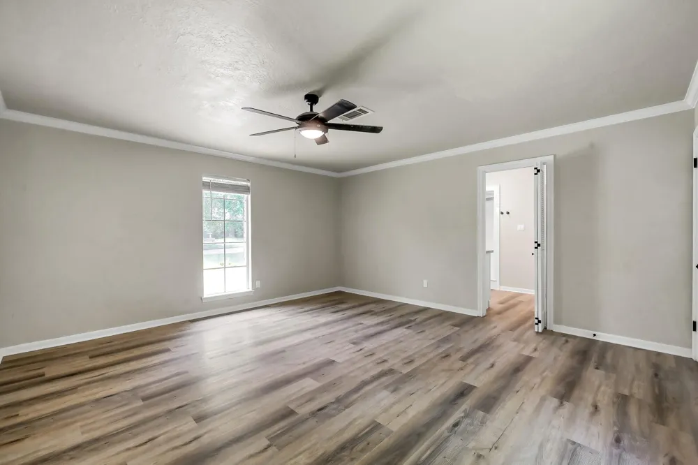 88 April Wind Drive S Conroe, TX 77356
