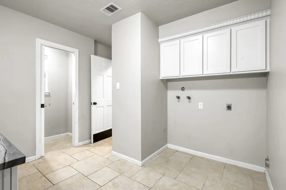88 April Wind Drive S Conroe, TX 77356