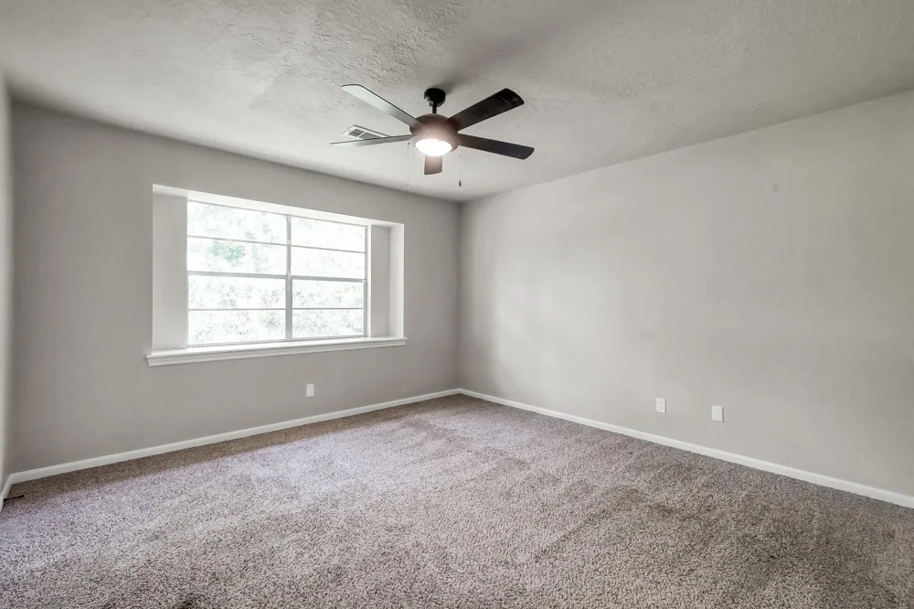 88 April Wind Drive S Conroe, TX 77356