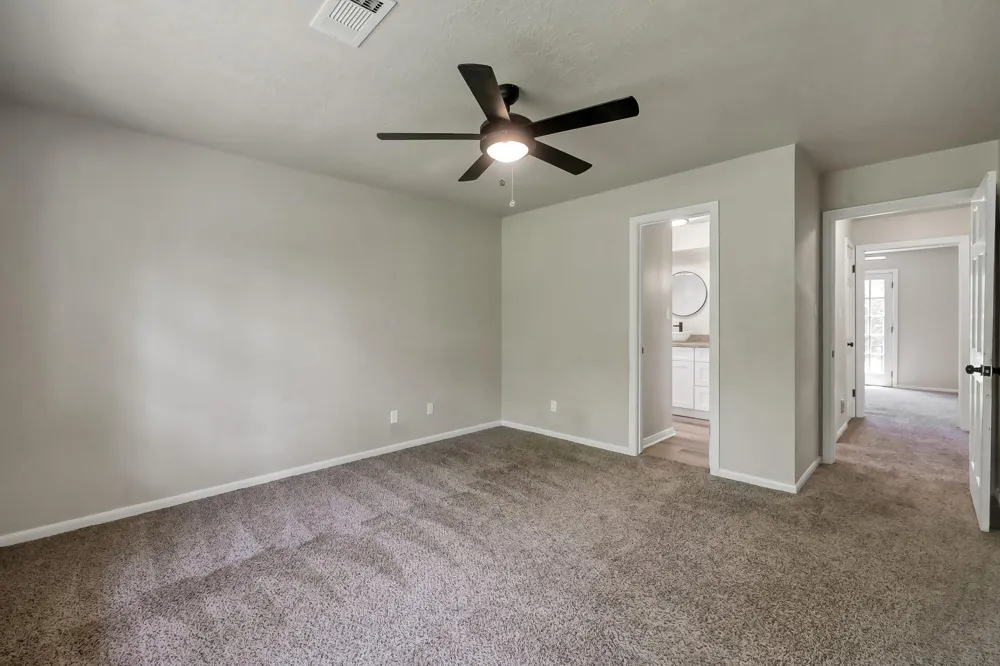 88 April Wind Drive S Conroe, TX 77356
