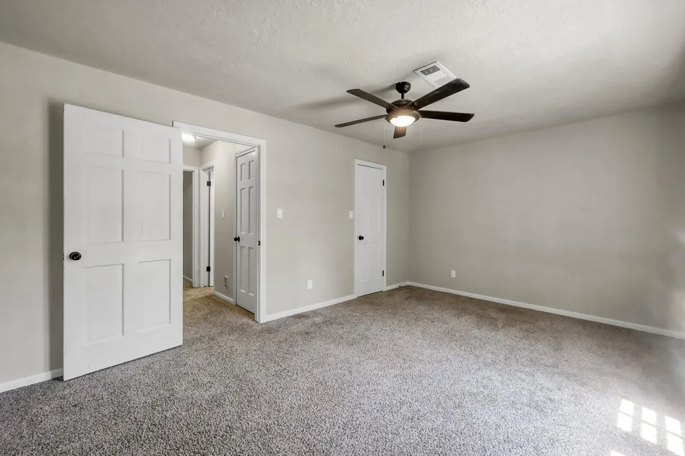 88 April Wind Drive S Conroe, TX 77356