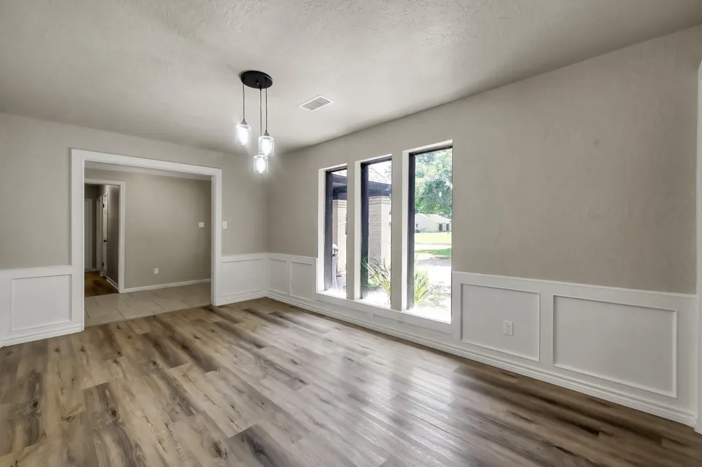 88 April Wind Drive S Conroe, TX 77356