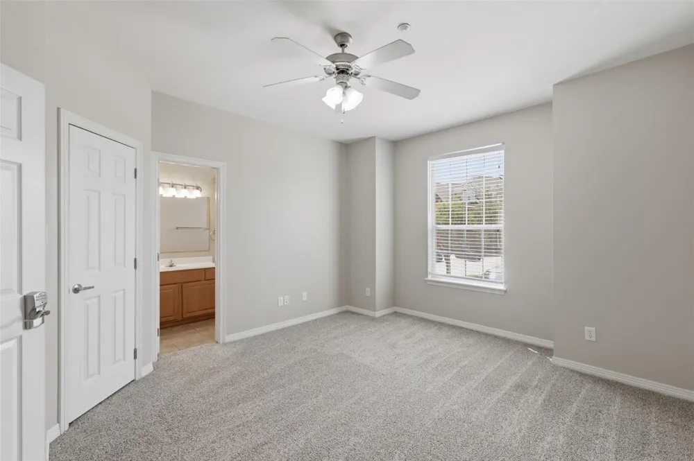 305 Holleman Drive E #1004 College Station, TX 77840