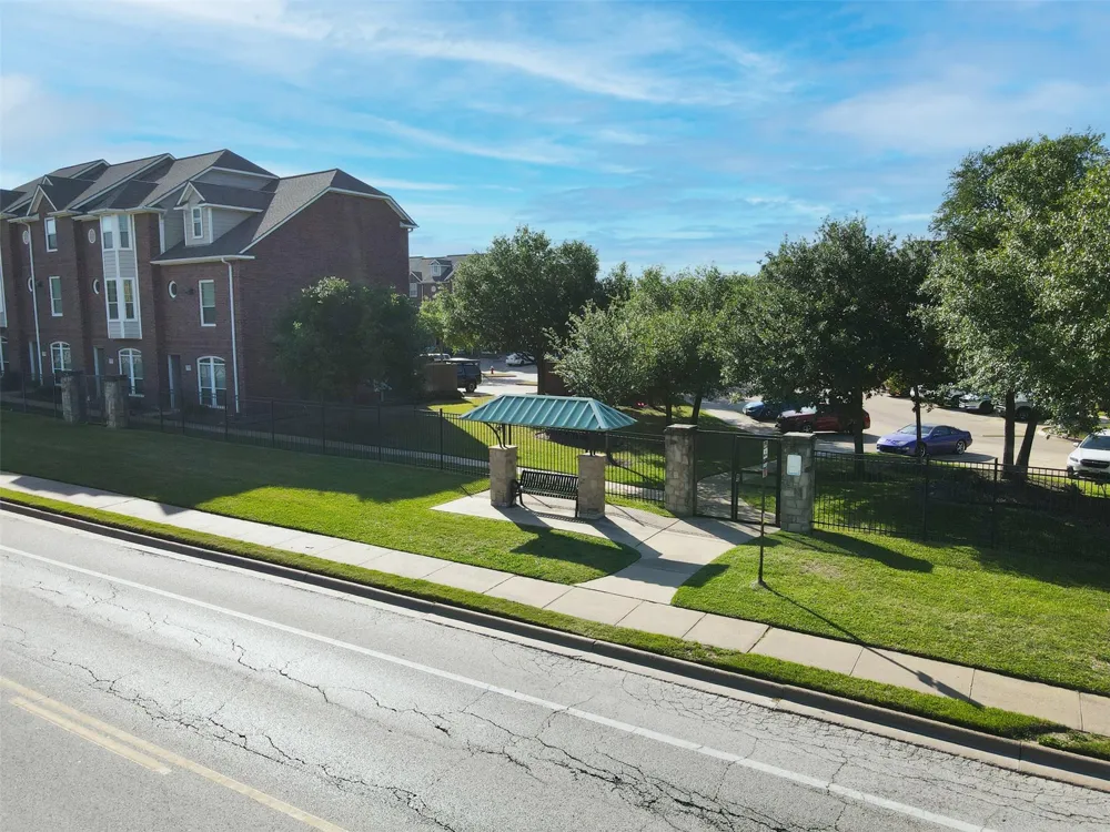 305 Holleman Drive E #1004 College Station, TX 77840
