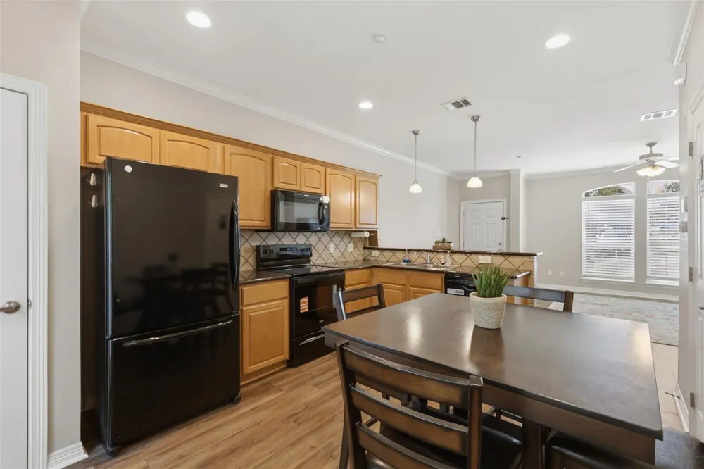 305 Holleman Drive E #1004 College Station, TX 77840
