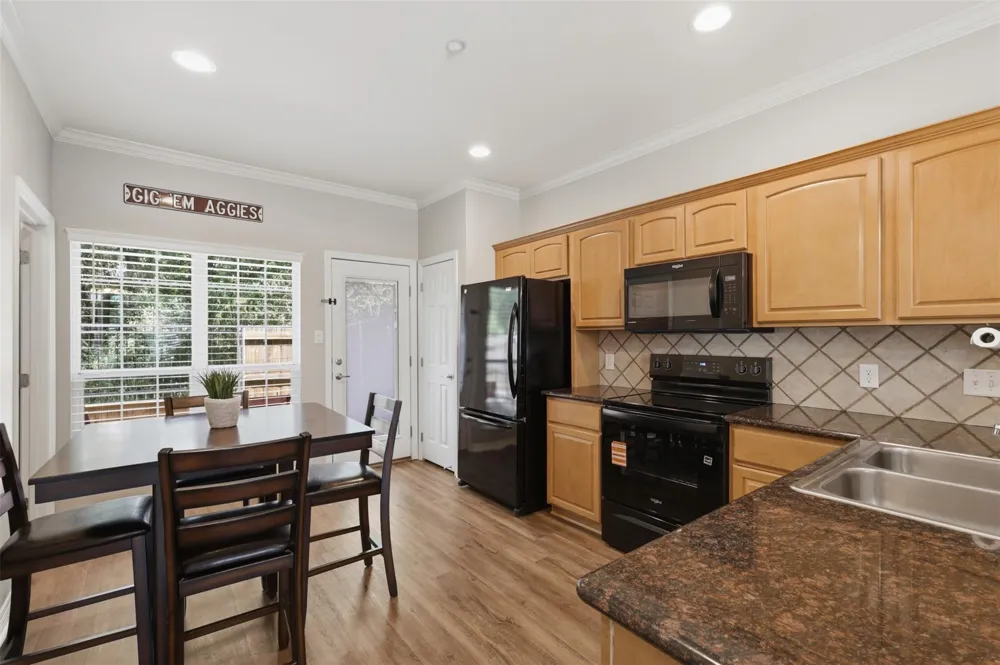 305 Holleman Drive E #1004 College Station, TX 77840