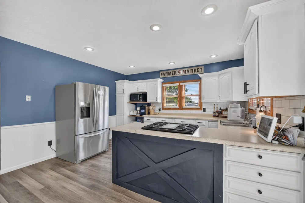 806 Jordan Lake Street Lake Odessa, MI 48849