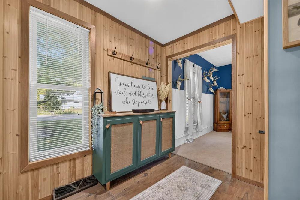 806 Jordan Lake Street Lake Odessa, MI 48849
