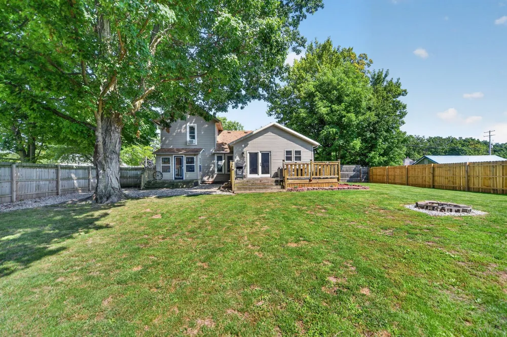 806 Jordan Lake Street Lake Odessa, MI 48849
