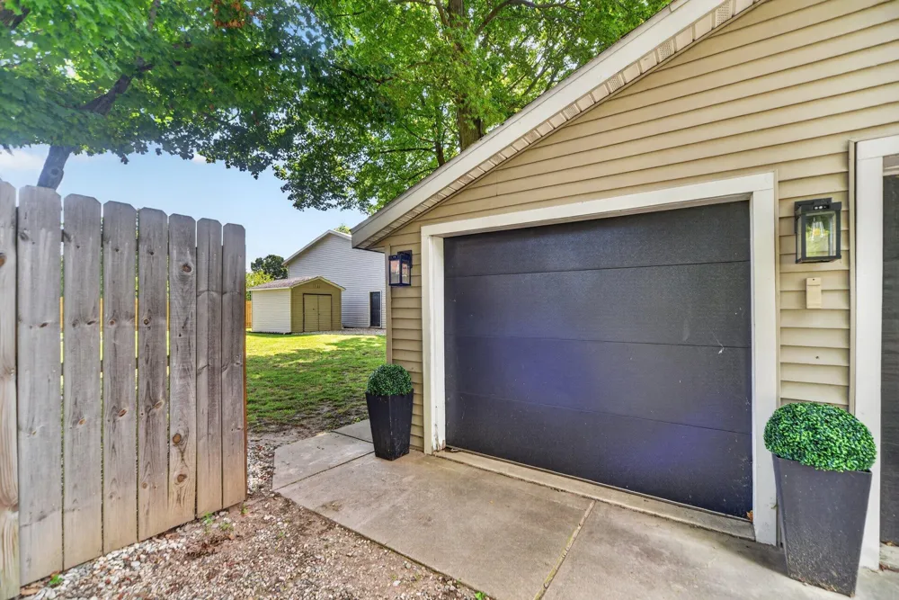 806 Jordan Lake Street Lake Odessa, MI 48849