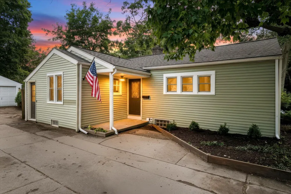 1034 Griswold Street SE Grand Rapids, MI 49507