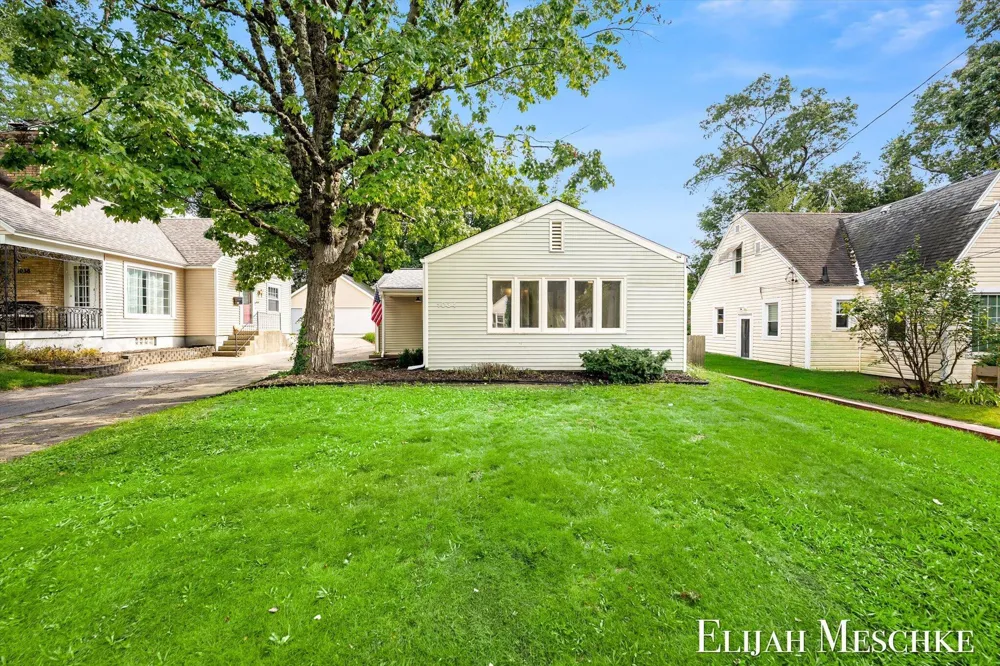 1034 Griswold Street SE Grand Rapids, MI 49507