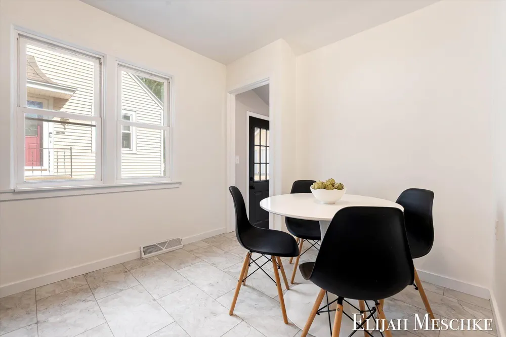1034 Griswold Street SE Grand Rapids, MI 49507