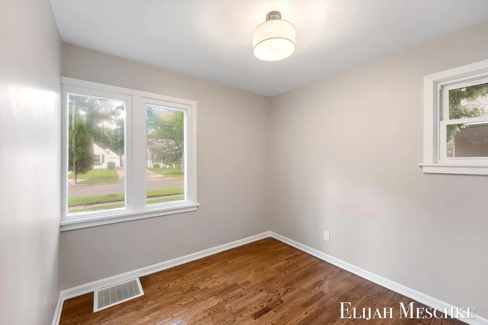 1034 Griswold Street SE Grand Rapids, MI 49507