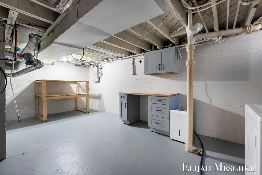 1034 Griswold Street SE Grand Rapids, MI 49507