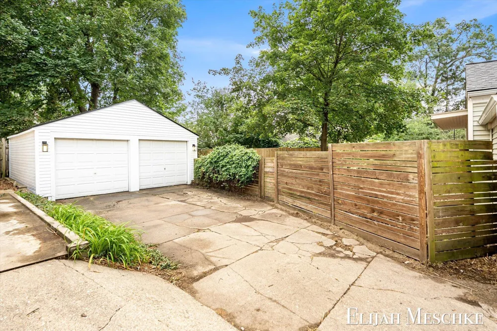 1034 Griswold Street SE Grand Rapids, MI 49507