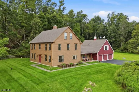 508 Maple Ln