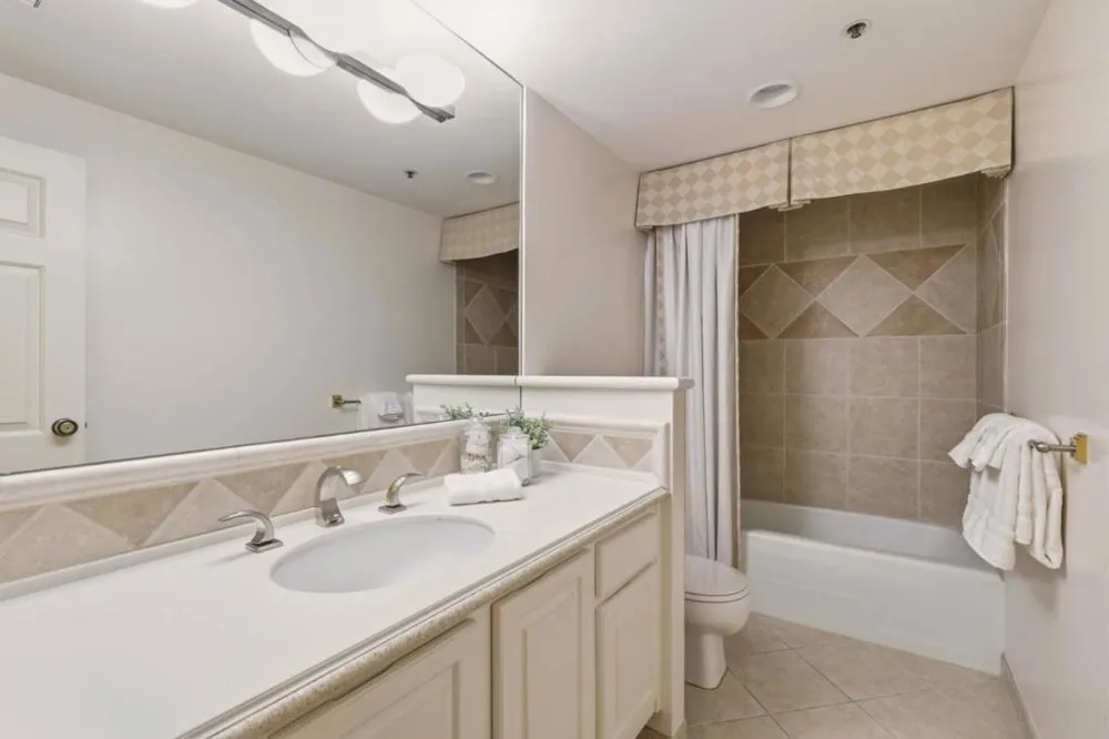 555 Laurel Avenue #122 San Mateo, CA 94401