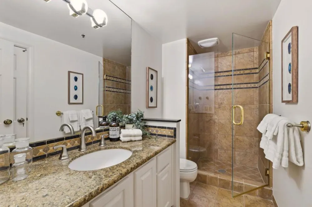 555 Laurel Avenue #122 San Mateo, CA 94401