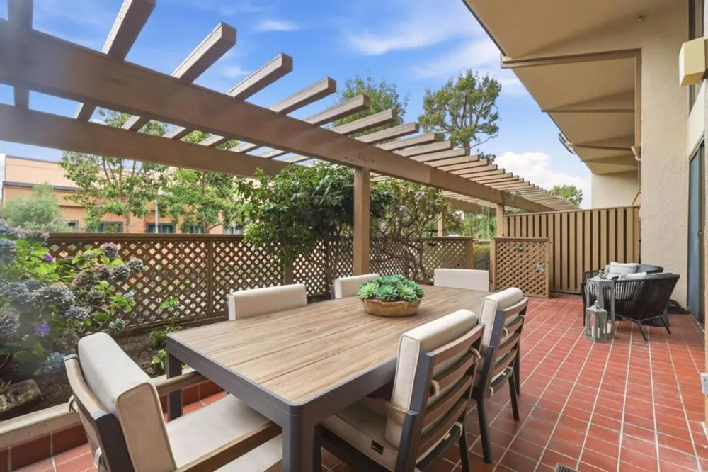 555 Laurel Avenue #122 San Mateo, CA 94401
