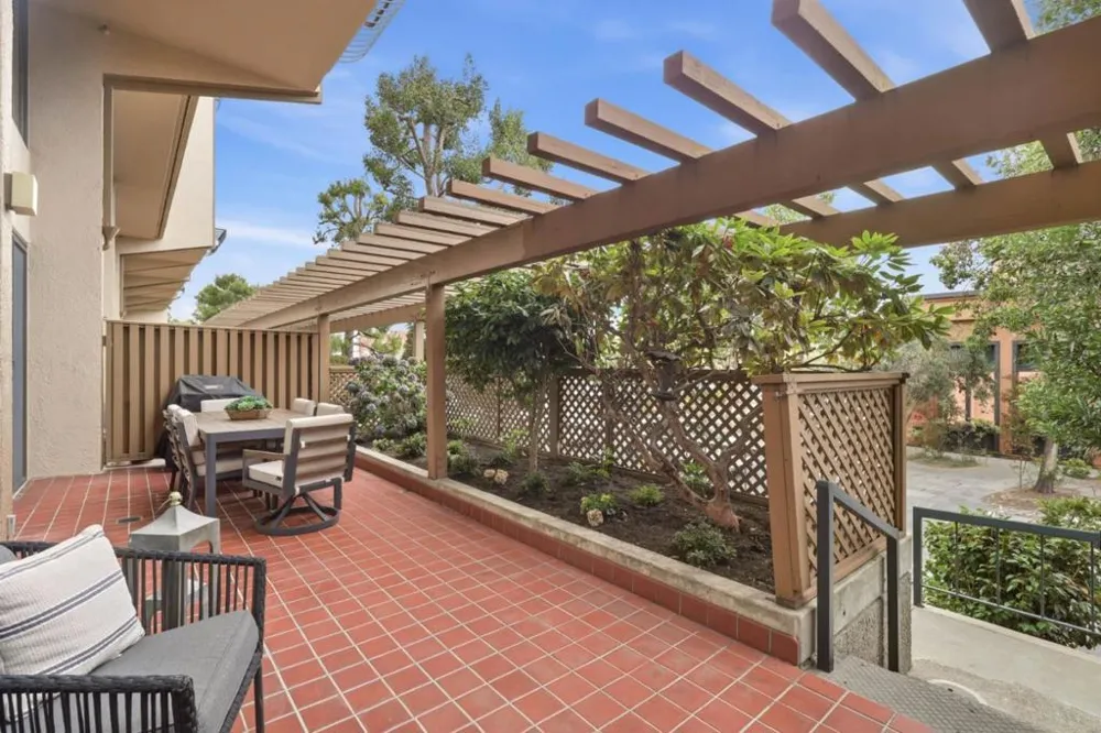 555 Laurel Avenue #122 San Mateo, CA 94401