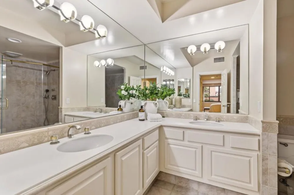 555 Laurel Avenue #122 San Mateo, CA 94401