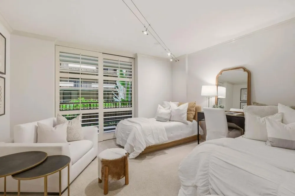555 Laurel Avenue #122 San Mateo, CA 94401