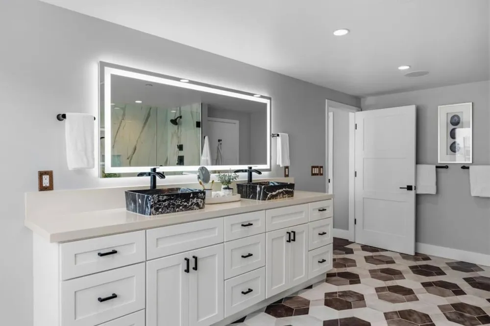 542 Lighthouse Ave #210 Pacific Grove, CA 93950