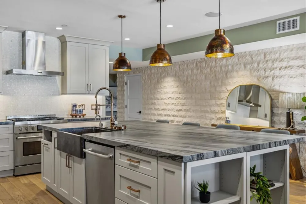 542 Lighthouse Ave #210 Pacific Grove, CA 93950