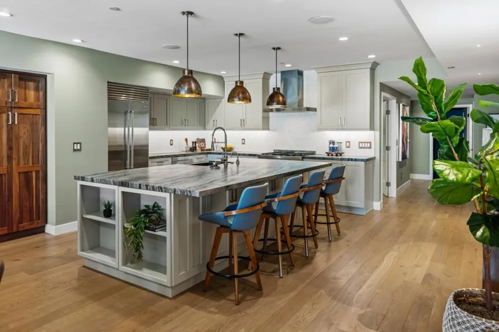 542 Lighthouse Ave #210 Pacific Grove, CA 93950