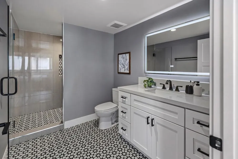 542 Lighthouse Ave #210 Pacific Grove, CA 93950