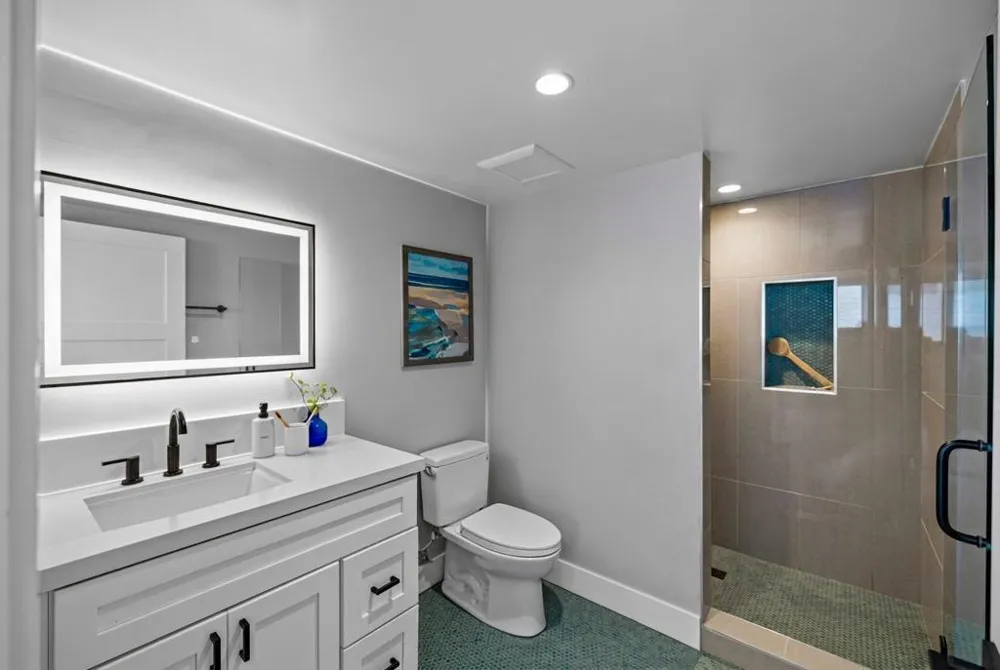 542 Lighthouse Ave #210 Pacific Grove, CA 93950