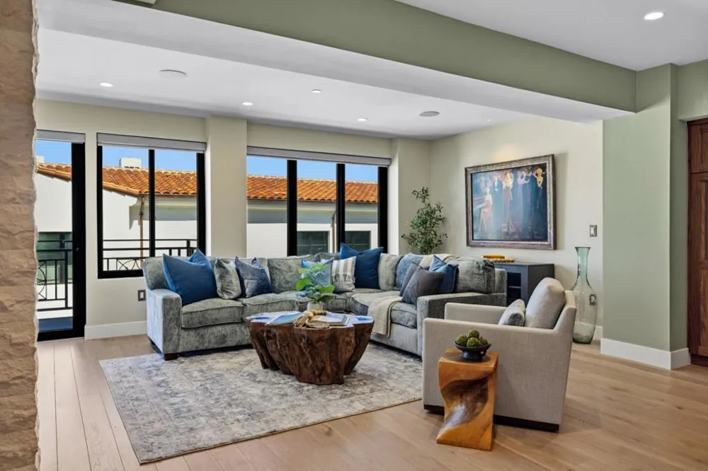 542 Lighthouse Ave #210 Pacific Grove, CA 93950