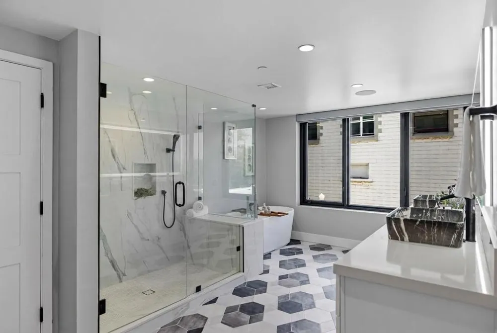 542 Lighthouse Ave #210 Pacific Grove, CA 93950
