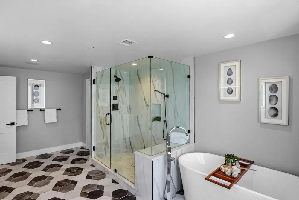 542 Lighthouse Ave #210 Pacific Grove, CA 93950