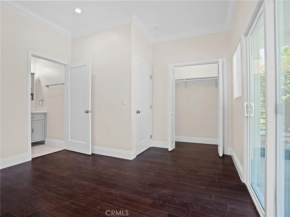 175 E 49th Los Angeles, CA 90011