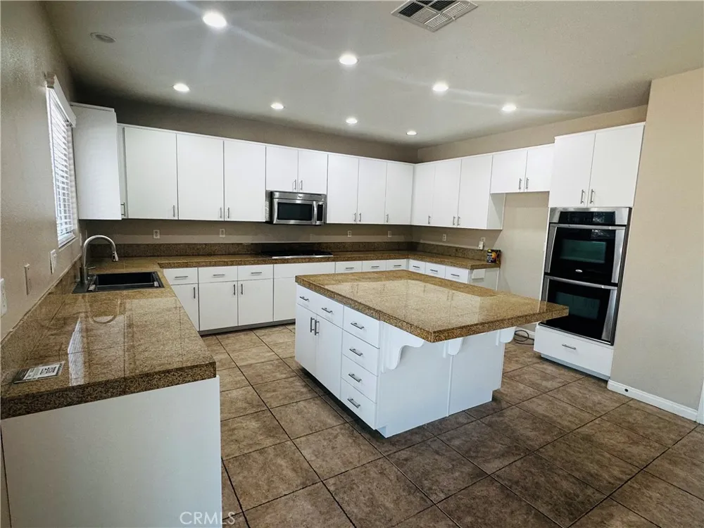 35963 Meriwether Murrieta, CA 92562