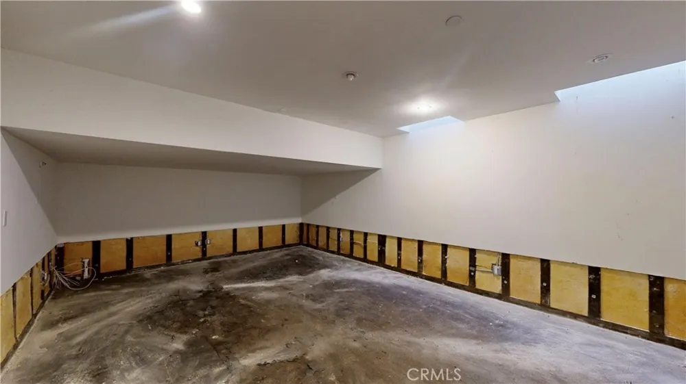 742 Greenridge Drive La Canada Flintridge, CA 91011