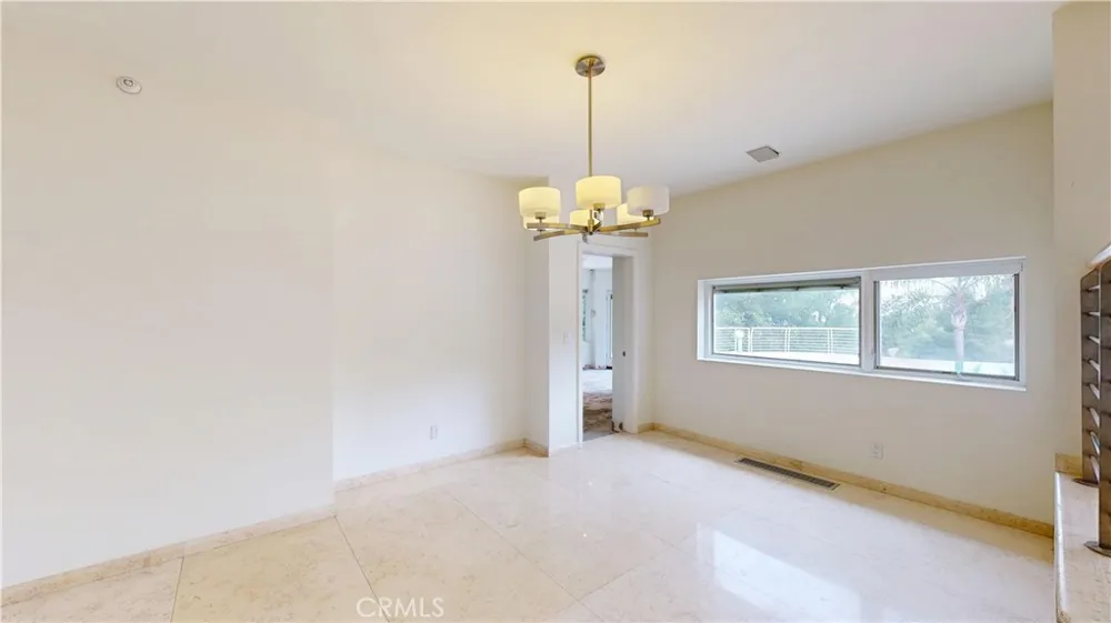 742 Greenridge Drive La Canada Flintridge, CA 91011