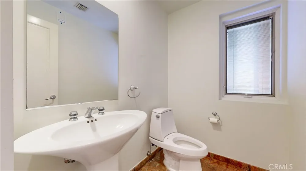 742 Greenridge Drive La Canada Flintridge, CA 91011