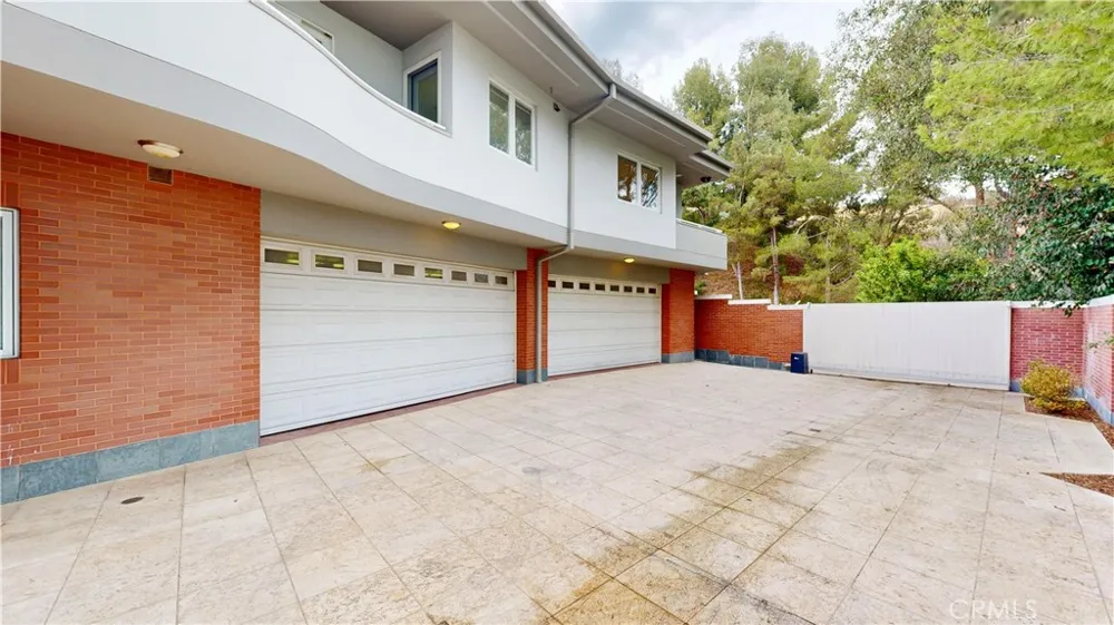 742 Greenridge Drive La Canada Flintridge, CA 91011