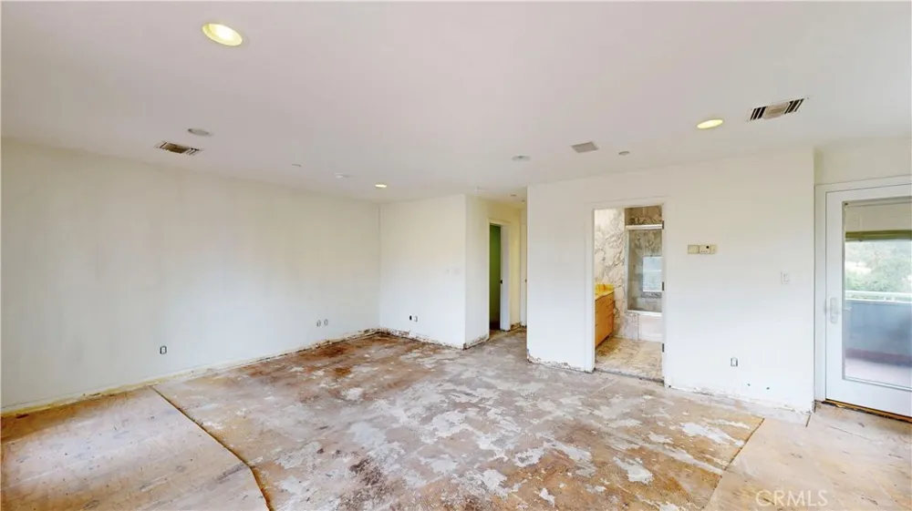 742 Greenridge Drive La Canada Flintridge, CA 91011