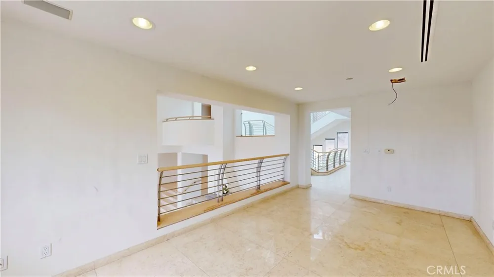 742 Greenridge Drive La Canada Flintridge, CA 91011