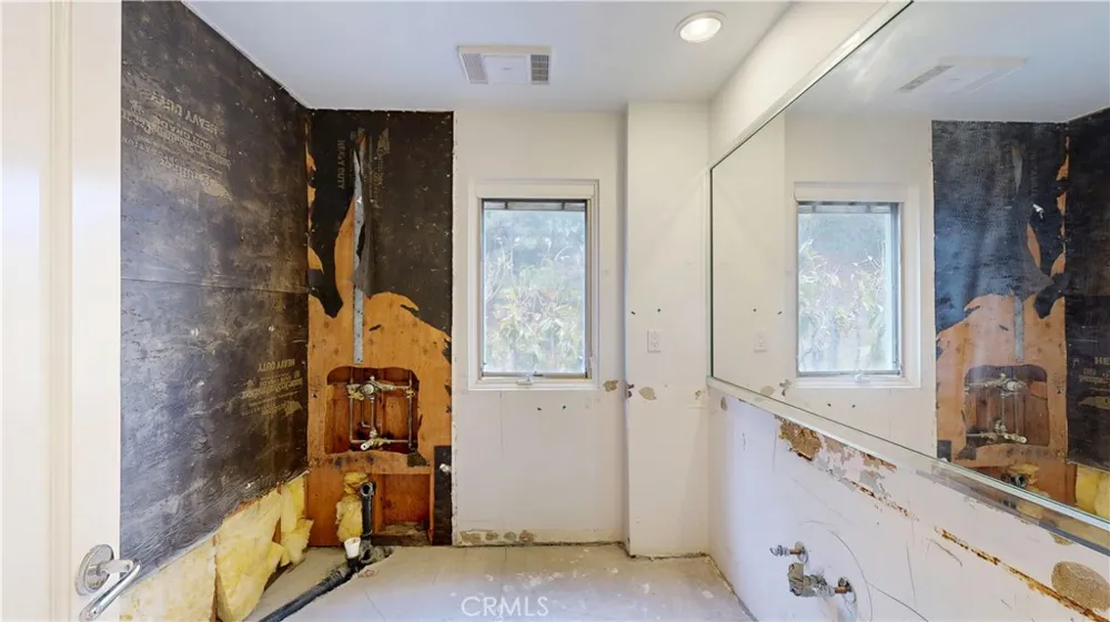 742 Greenridge Drive La Canada Flintridge, CA 91011